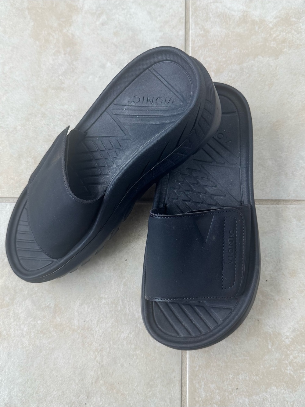 Vionic Rejuvenate Recovery Slides Womens 7 Black Adjustable Orthotic Sandals - Picture 2 of 9